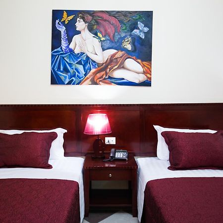 Orchidea Hotel Tirana Kültér fotó