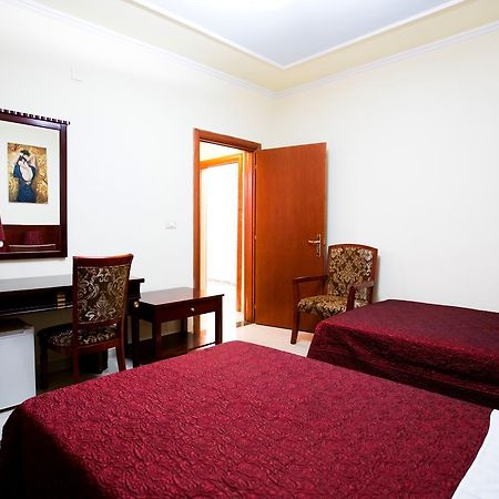 Orchidea Hotel Tirana Kültér fotó
