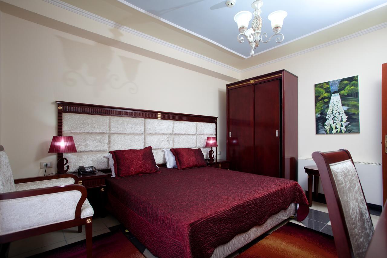 Orchidea Hotel Tirana Kültér fotó