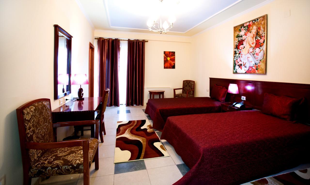 Orchidea Hotel Tirana Kültér fotó