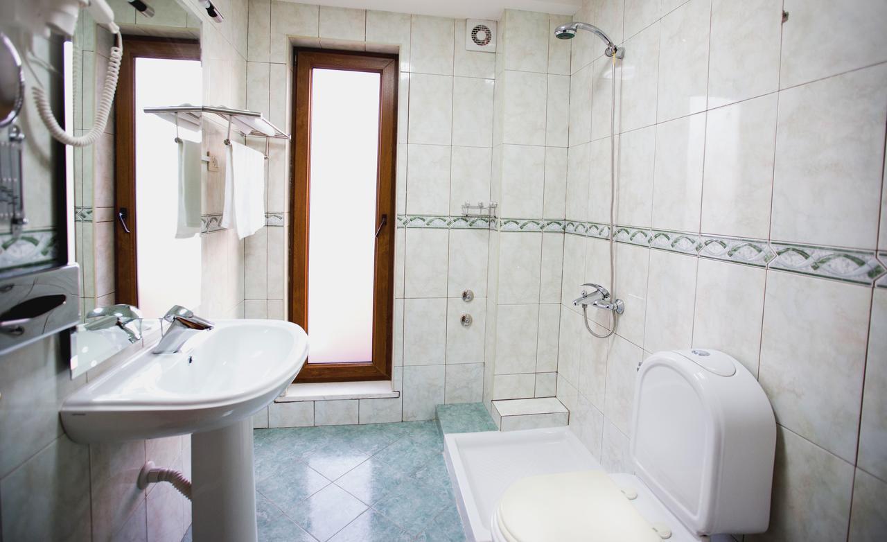 Orchidea Hotel Tirana Kültér fotó