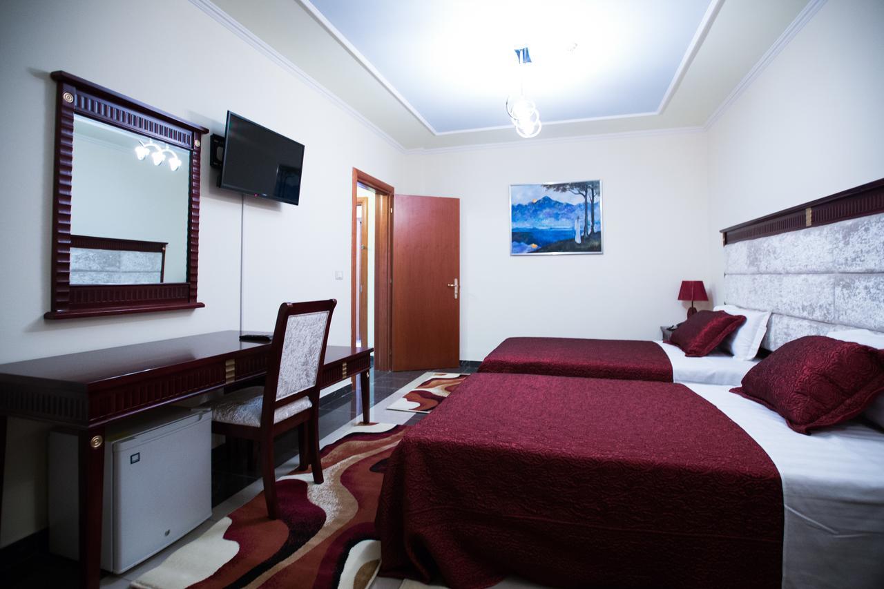 Orchidea Hotel Tirana Kültér fotó