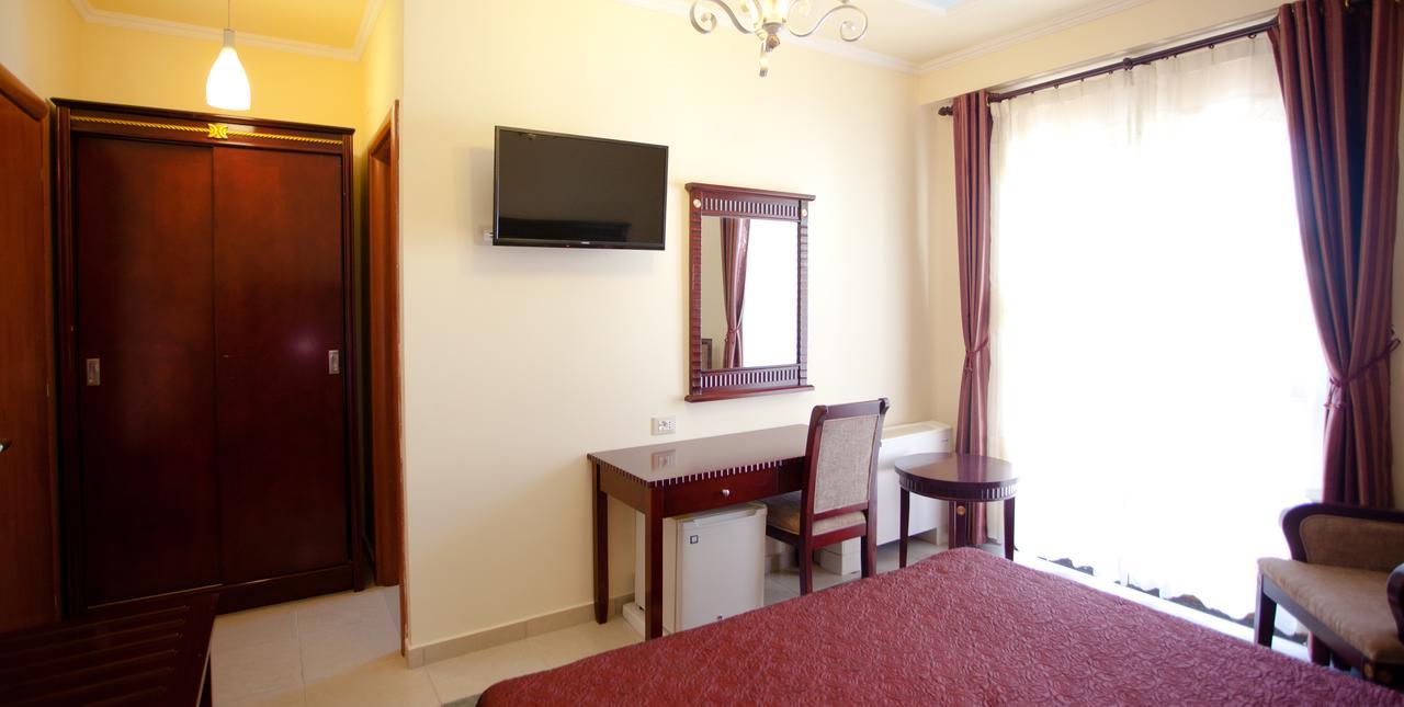 Orchidea Hotel Tirana Kültér fotó